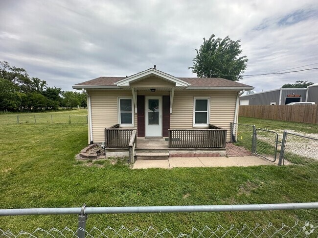 Building Photo - 1 bedroom house available soon