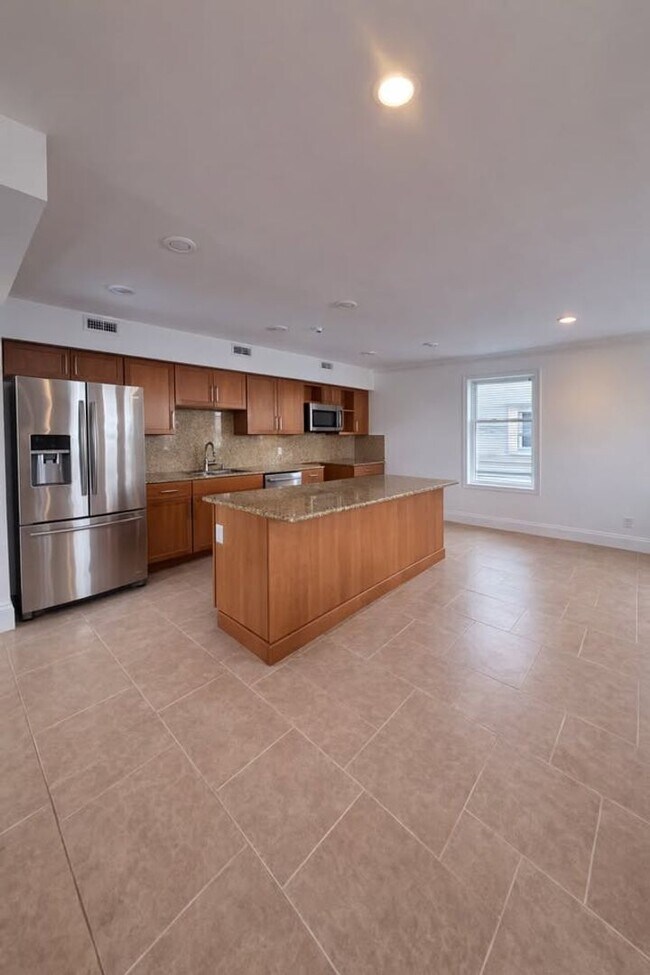 Photo - 373 Crescent Ave Unit 373-2