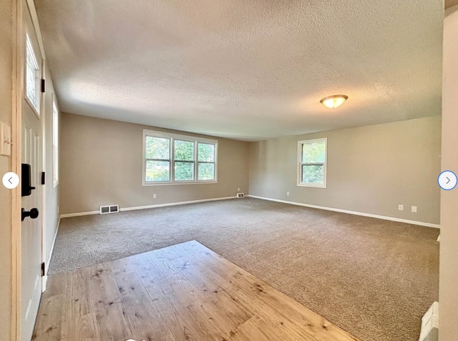 Photo - 730 Vernon Ave NW