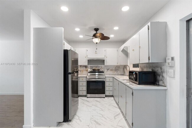 Photo - 710 N 65th Ter