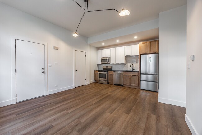 Building Photo - 1454 N Kedzie Ave Unit Ch1