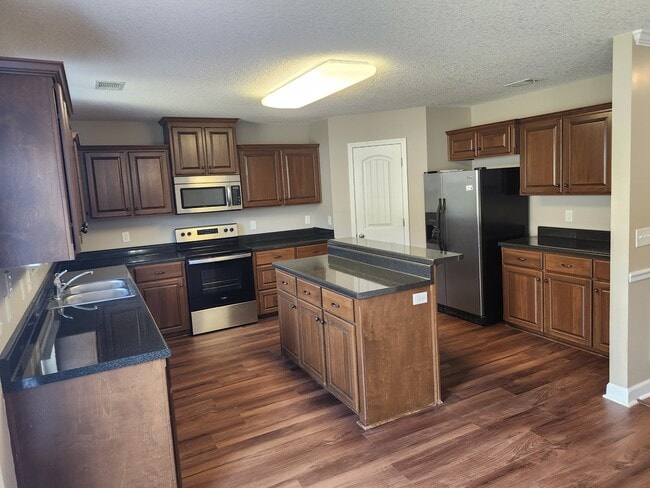 Photo - 208 Guyett Ave