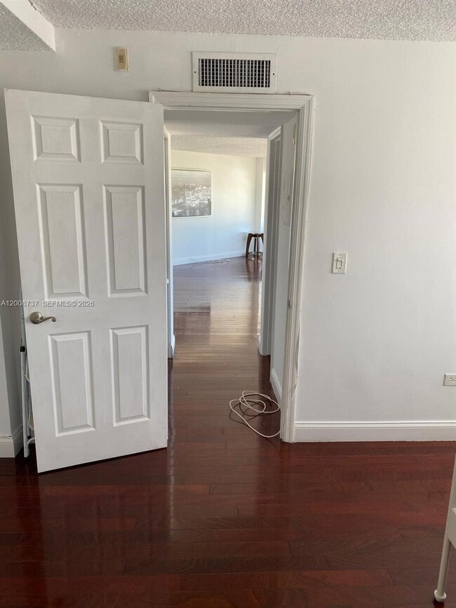 Photo - 1881 Washington Ave Unit 7C