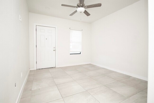 Photo - 1613 Lafayette St Unidad E