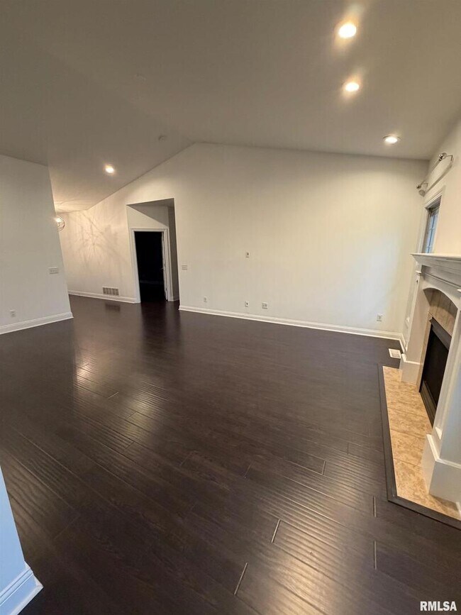 Photo - 2625 E 56th Ct