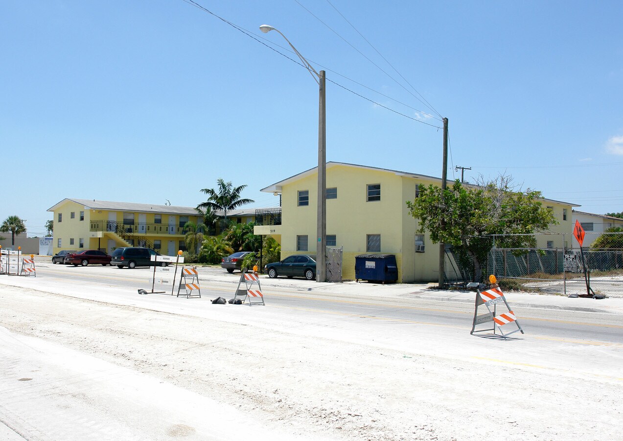 Photo - 519-521 SW 27th Ave Apartments