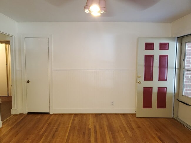 Photo - 1816 Lynne Ave