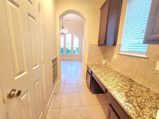 Photo - 5822 Crawford Hill Ln