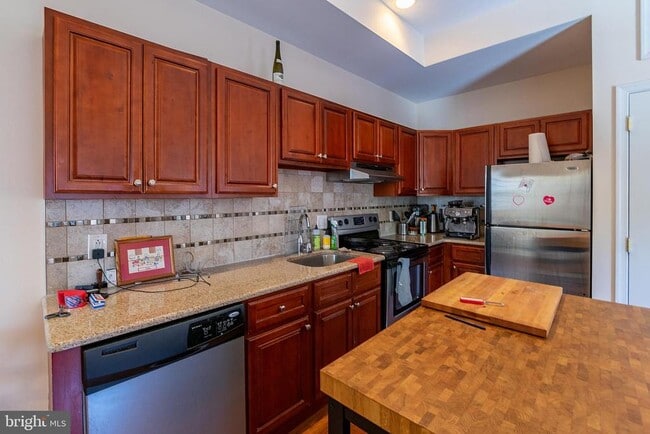 Photo - 1841 Bainbridge St Unidad 1