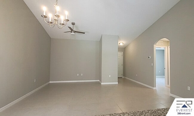 Photo - 164 Ullian Trail