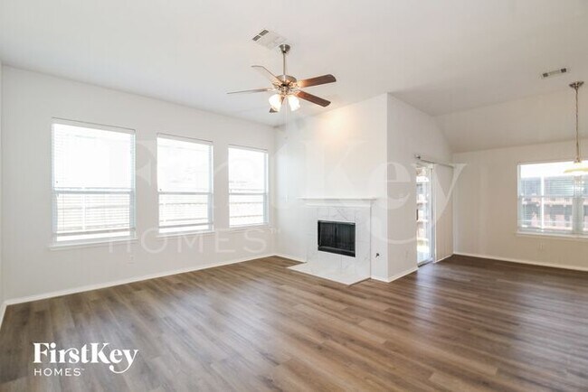 Photo - 9221 Oldwest Trail