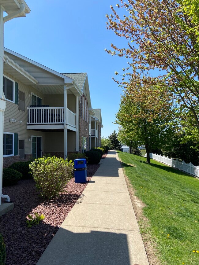 Hawks Ridge Apartments