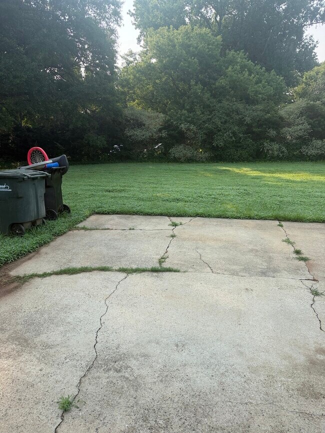 Photo - 5897 Weddington Rd