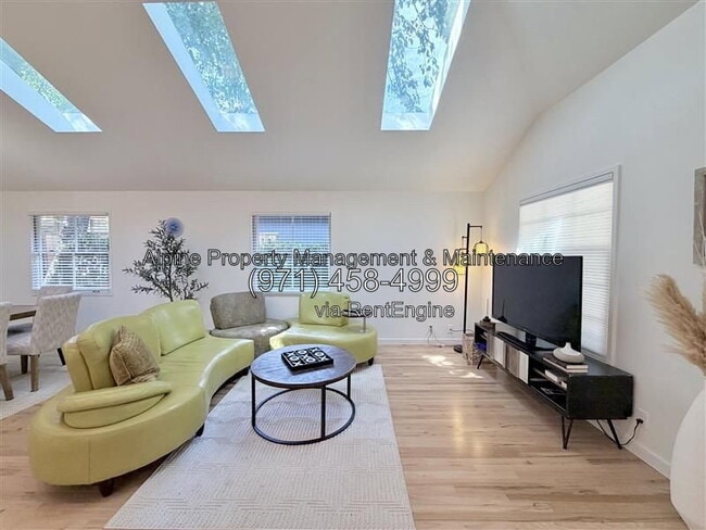 Photo - 16661 SW Lake Forest Blvd