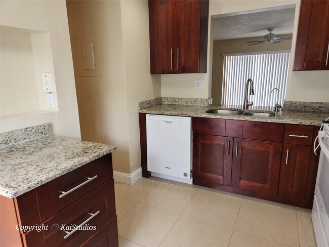 Photo - 10293 NW 33rd St