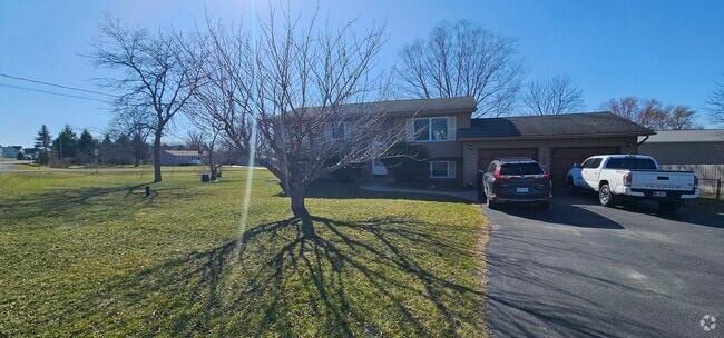 Building Photo - 128 Triphammer Ter Unit #A Rental