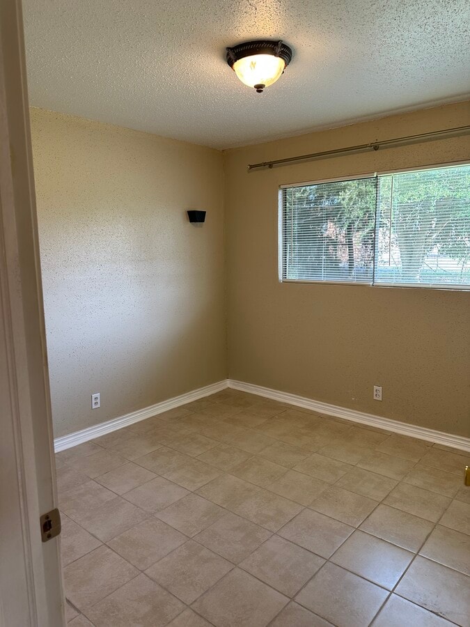 Photo - 1253 Palm Dr