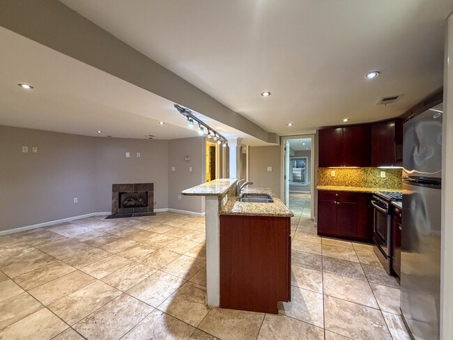 Photo - 1445 Clifton St NW Unit 3 (Lower )