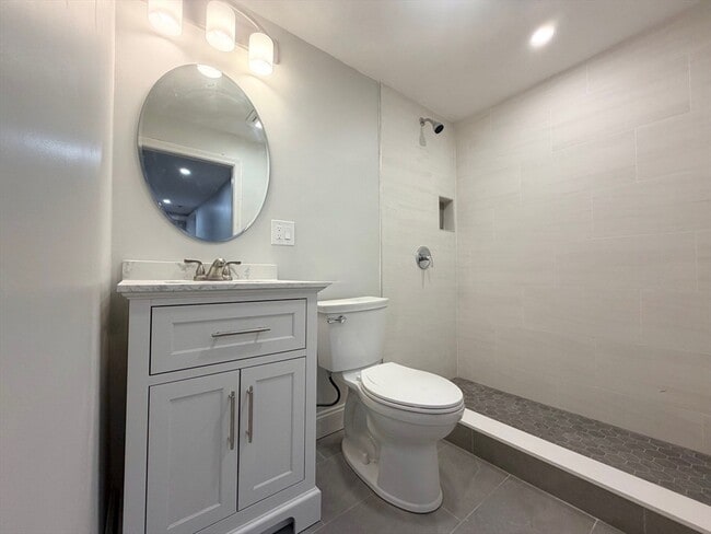 Photo - 44 Franklin St