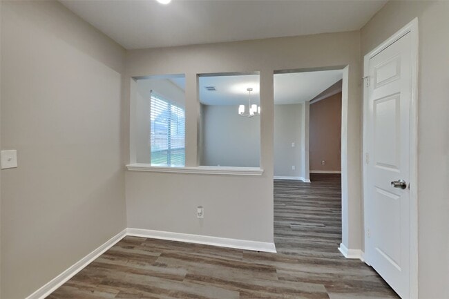 Photo - 19018 Oakway Dr