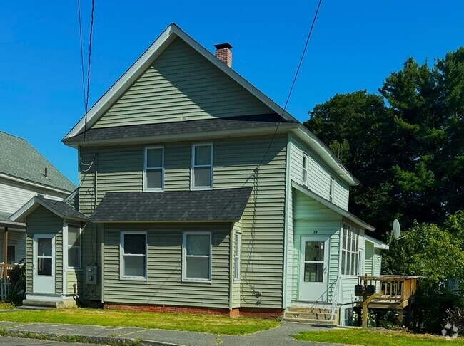 Building Photo - 84 W Main St Unit House Includes Heat