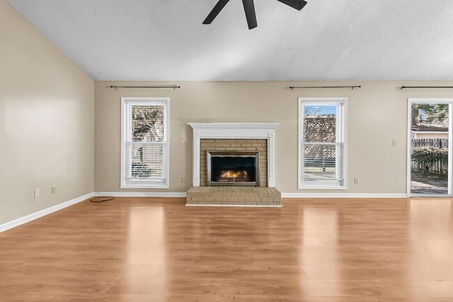 Photo - 111 Hopper Dr