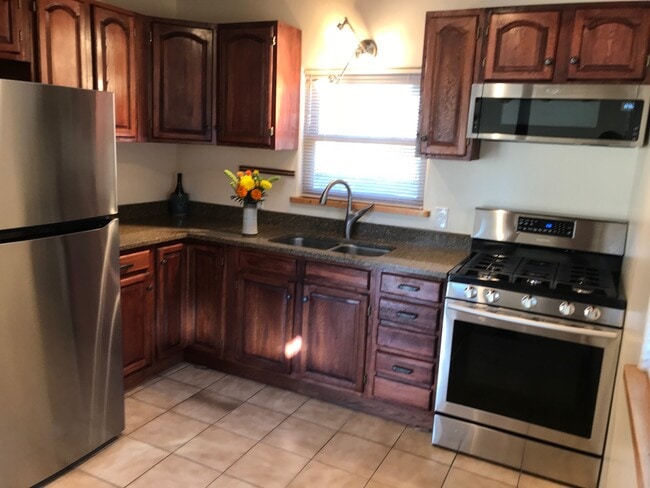 Building Photo - 1121 Calle Largo Unit QUALITY  Santa Fe CASITA
