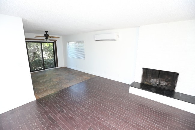 Building Photo - 4776 Don Miguel Dr Unit 4776