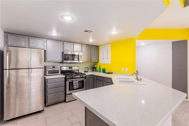 Photo - 7400 W Flamingo Rd Unidad 2006