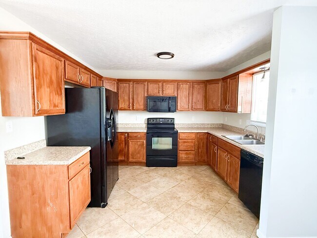 Photo - 3 Bedroom 2 Bathroom Townhome