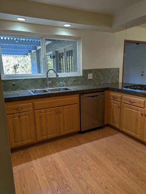 Photo - 6237 Hunter St