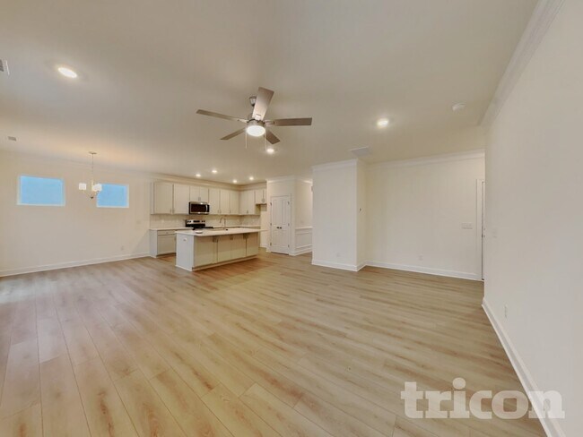 Photo - 129 Stallion Way