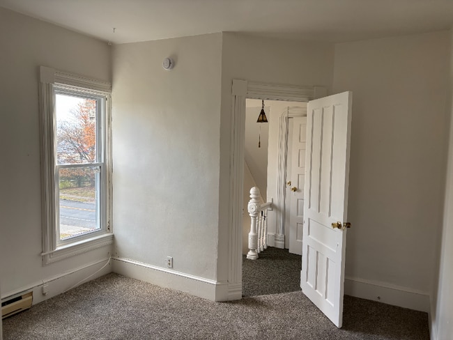 Photo - 174 Main St Unidad 2