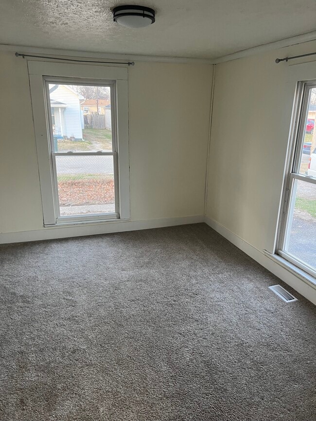 Photo - 1624 Mayo Ave