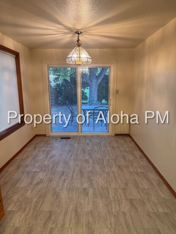Photo - 2171 N Linder Rd