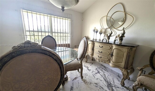 Photo - 612 Columbus Blvd S