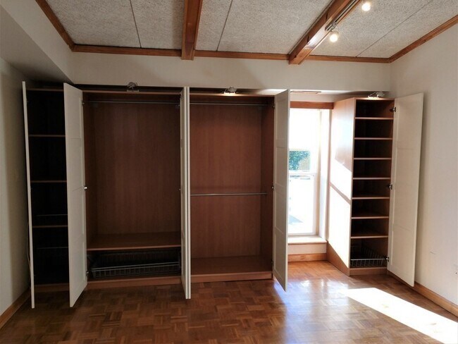 Photo - 20 Broadlawn Dr Unit 20B