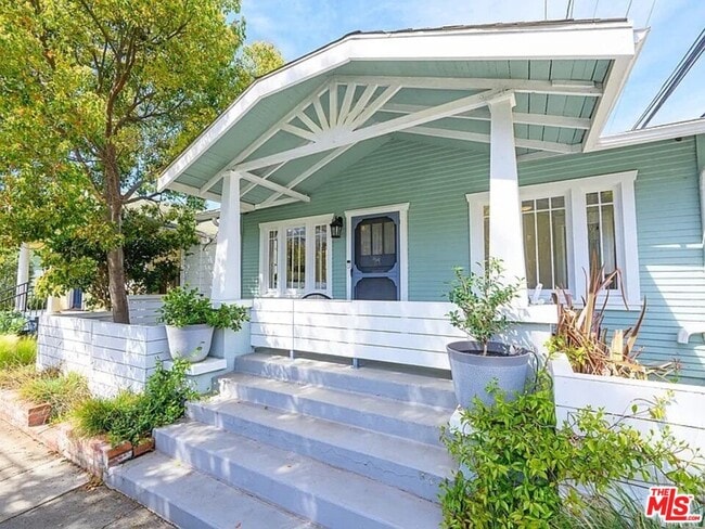 Photo - 2213 Arizona Ave