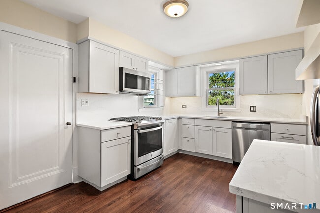 106 Henry St Unit A