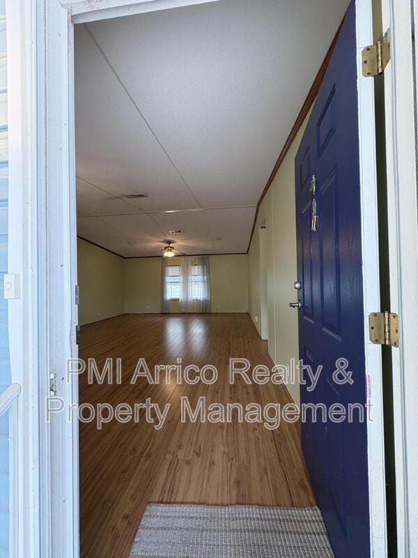 Photo - 616 Klickety Klak Ln