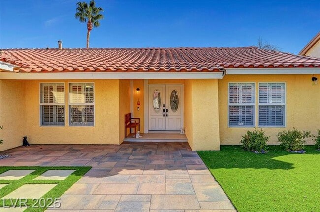 Photo - 2410 Doherty Way