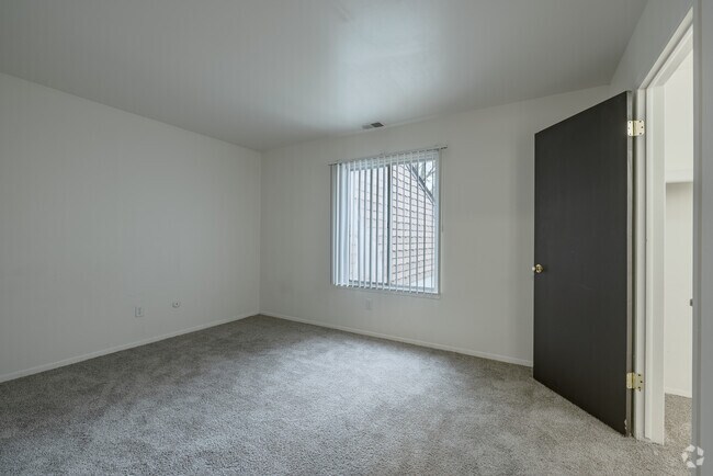 2BR, 1BA Second Bedroom