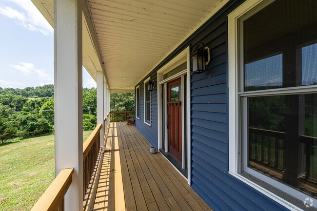 Building Photo - The Overlook Rental