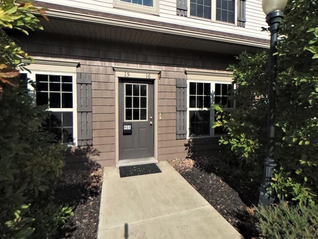Photo - 15 Lancaster Pl