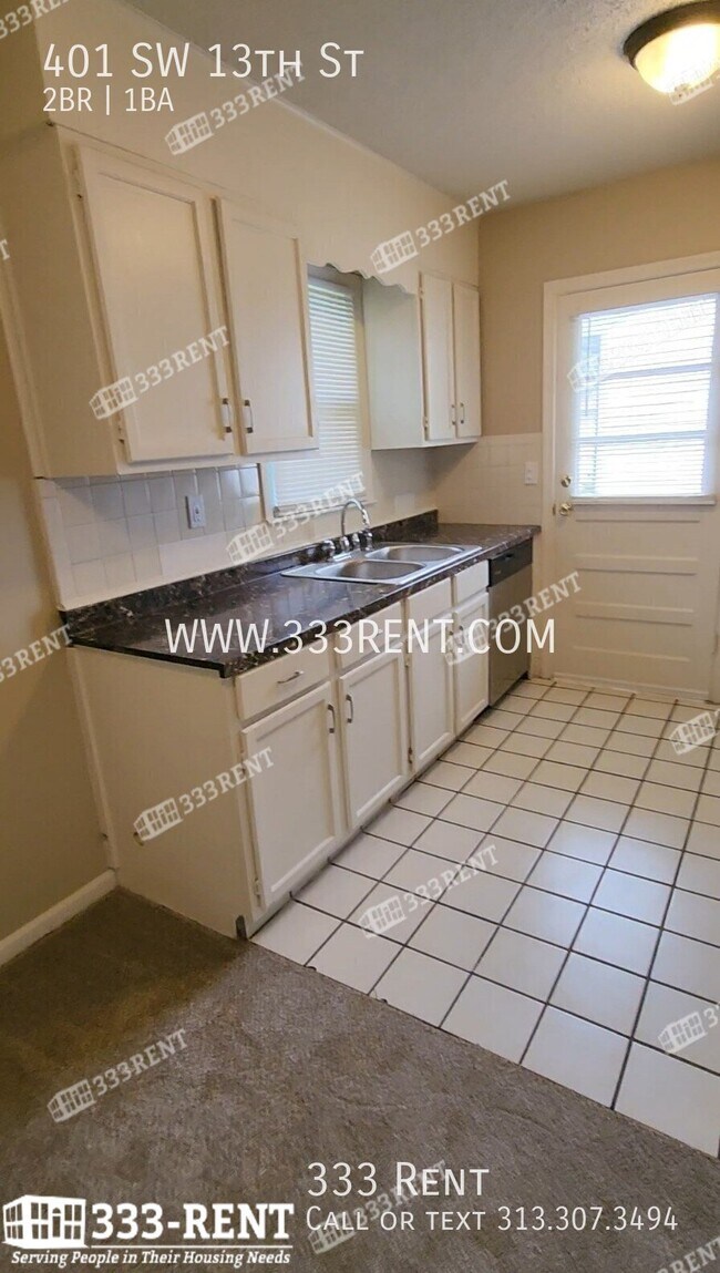 401 SW 13th St