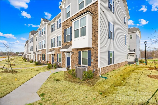 Photo - 1422 Newell Towns Ln Townhome