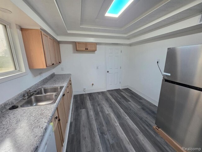 Photo - 4081 Western St