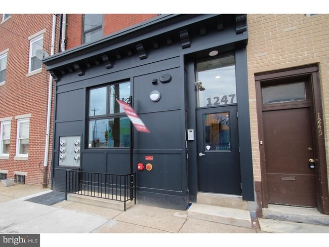 Building Photo - 1247 N 2nd St Unit 4 Rental