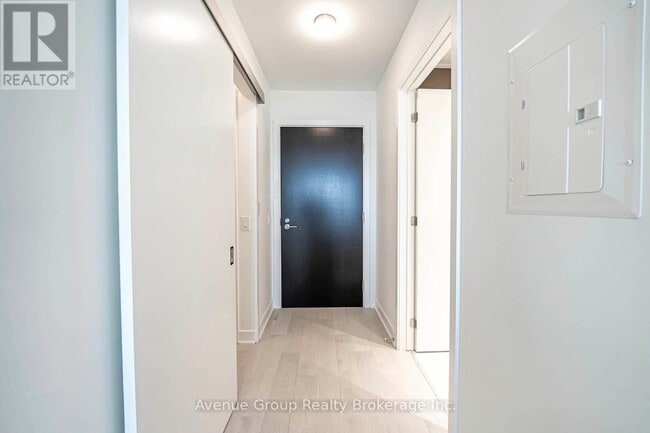 Photo - 11 Yorkville Ave Unit 5803