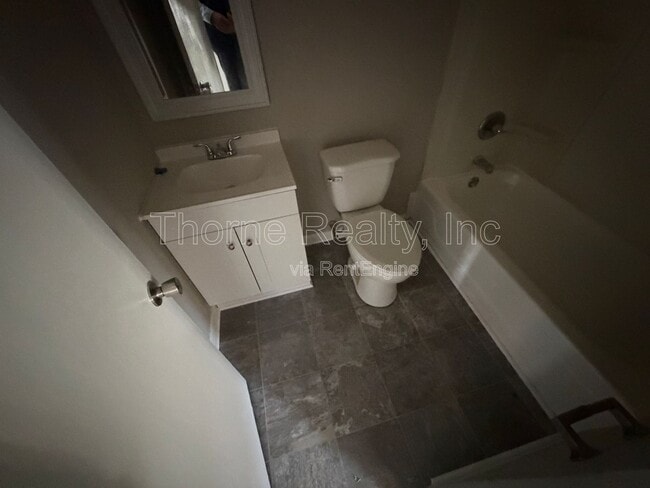 Photo - 402 E Northern Blvd Unit 31